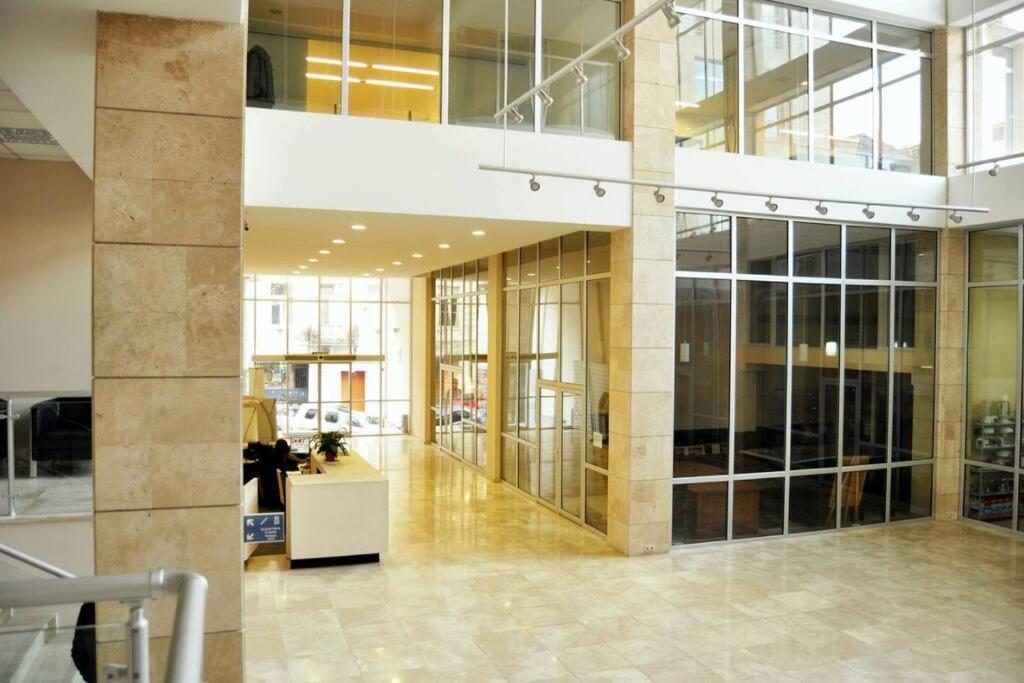 City Center 2Bdr Apartment Near Rustaveli Av. Tbilisi ภายนอก รูปภาพ