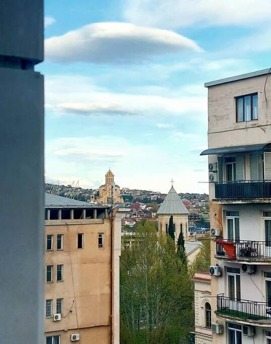 City Center 2Bdr Apartment Near Rustaveli Av. Tbilisi ภายนอก รูปภาพ