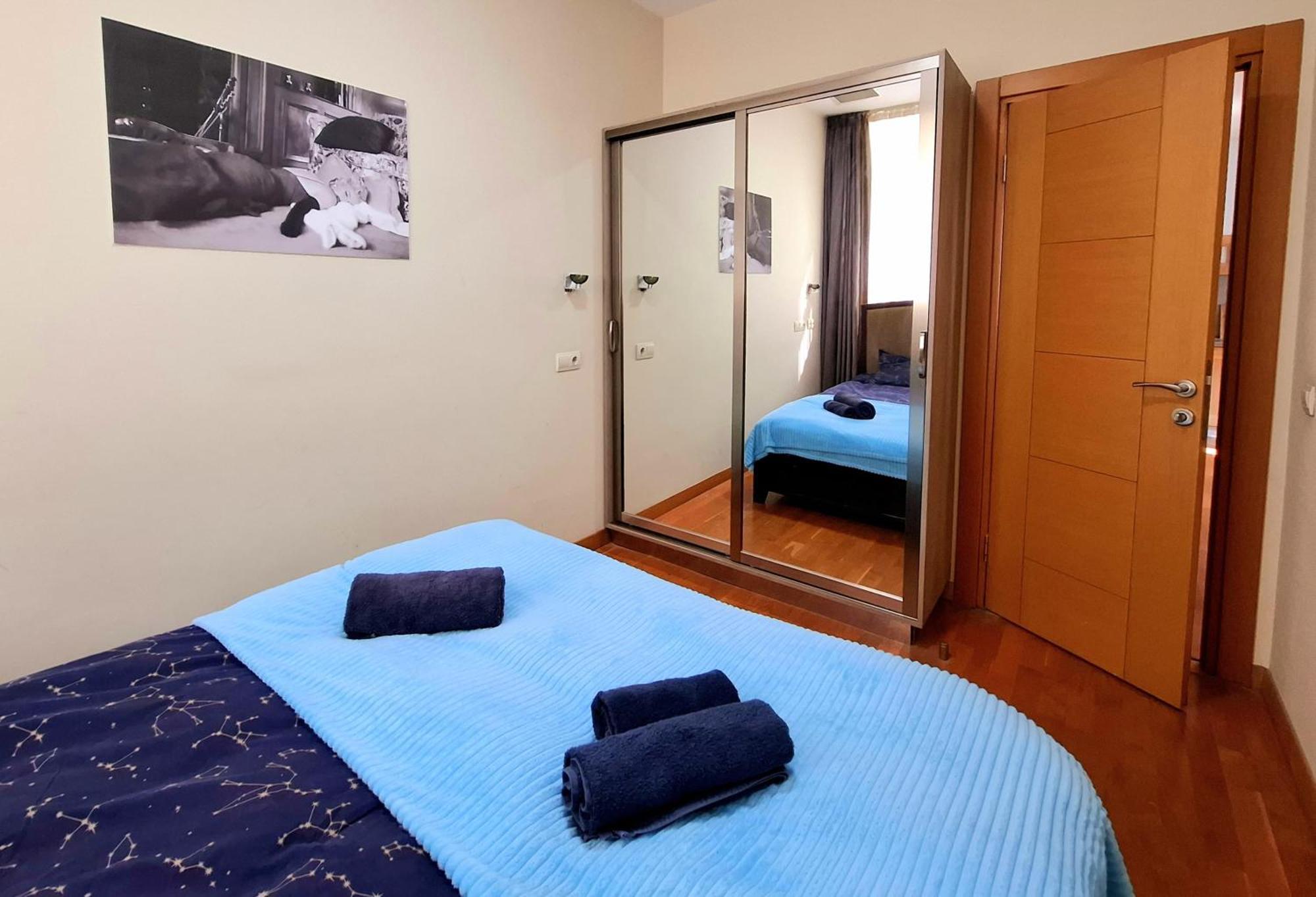 City Center 2Bdr Apartment Near Rustaveli Av. Tbilisi ภายนอก รูปภาพ