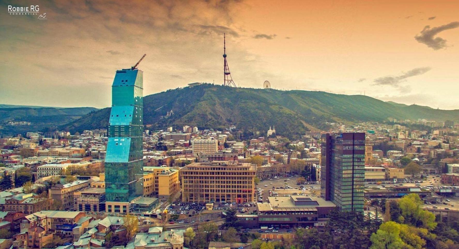City Center 2Bdr Apartment Near Rustaveli Av. Tbilisi ภายนอก รูปภาพ