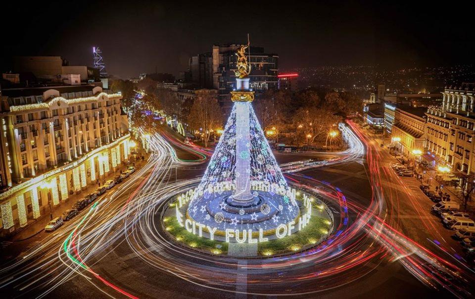 City Center 2Bdr Apartment Near Rustaveli Av. Tbilisi ภายนอก รูปภาพ
