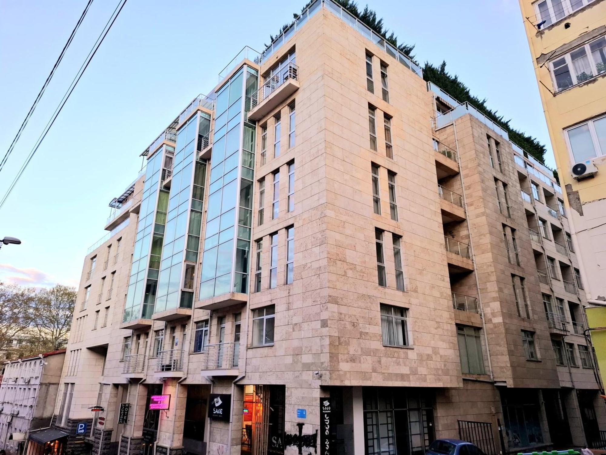 City Center 2Bdr Apartment Near Rustaveli Av. Tbilisi ภายนอก รูปภาพ